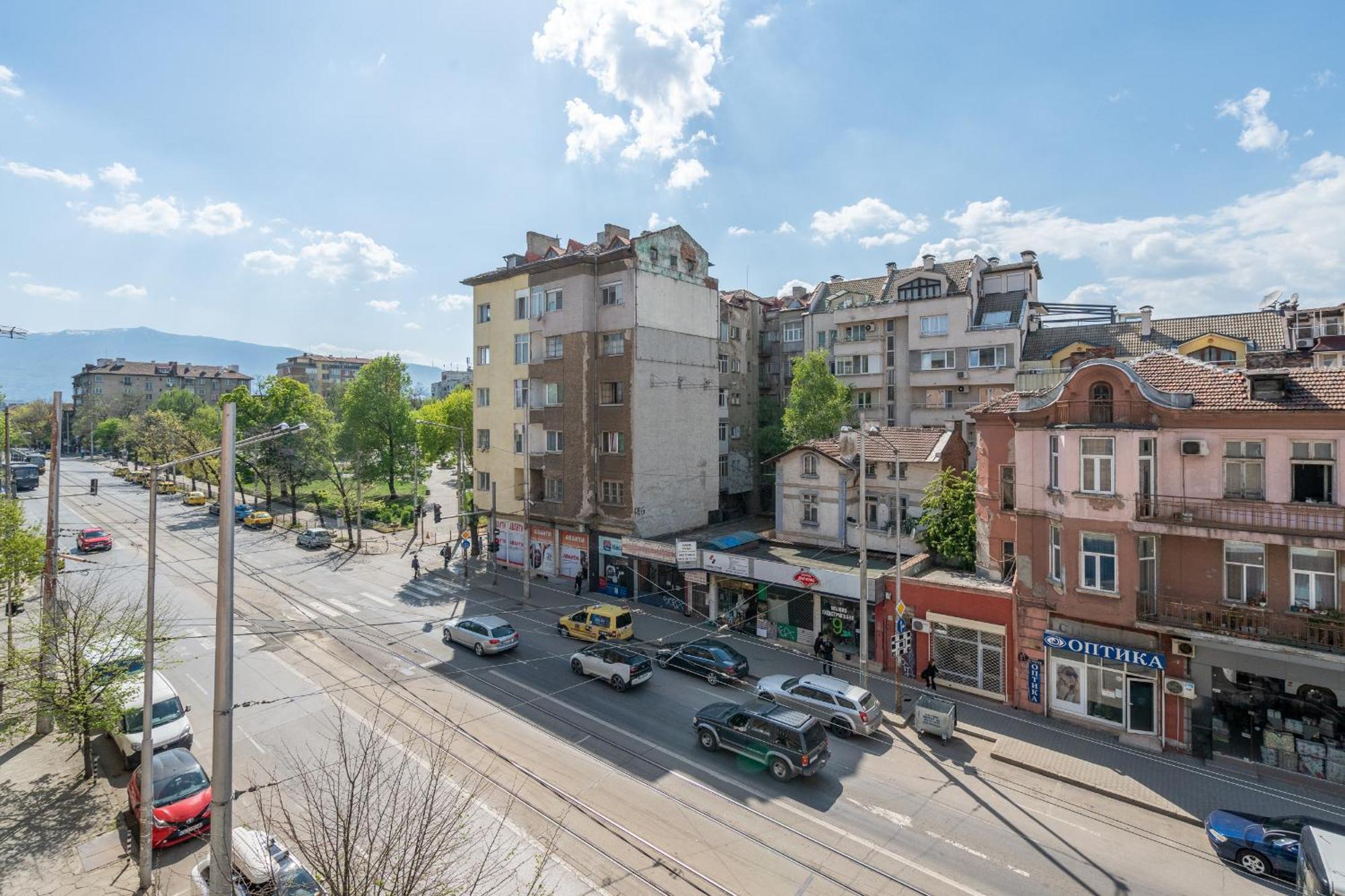 2bdr District