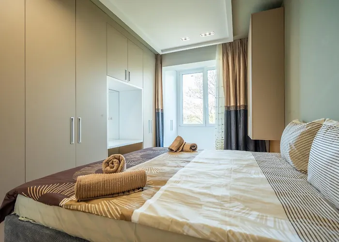 2Bdr District Apartment